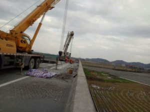 增大截面加固-武汉新顺畅桥检车租赁公司在桥梁维修加固中的应用